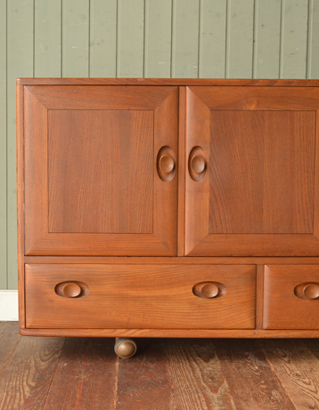 j-762-f アンティークのアーコールサイドボード