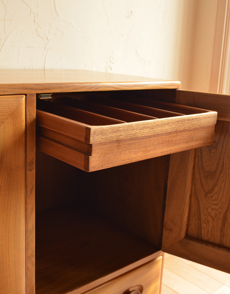 k-1046-f アンティークアーコールサイドボードのトレー