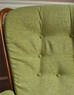 アーコールチェア　アンティーク チェア　オシャレなヴィンテージ椅子、アーコールの布張り１人掛けソファ。優しいグリーン。(k-593-c)