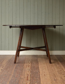 k-754-f アンティークアーコールドロップリーフテーブルの横