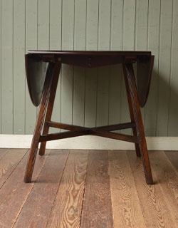 k-754-f アンティークアーコールドロップリーフテーブルの後ろ