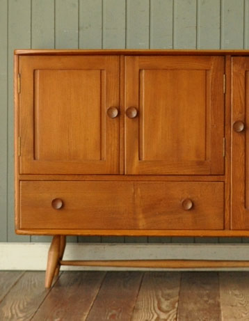 x-479-f アンティークアーコールサイドボードのアップ