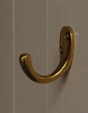 フック・フックボード　住宅用パーツ　真鍮フック（ブラス）M　フレンチスタイル壁掛けフック。シンプルなデザイン。(u-704-v)
