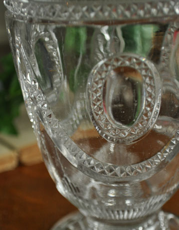 アンティークのため、多少の欠け・傷がある場合がありますが、使用上問題はありませんので、ご了承下さい。(pg-1806) pg-1806 アンティークのプレスドグラス