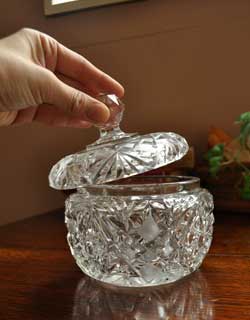 お庭に咲いている草花を生けるのに丁度良いサイズです。(pg-1999) pg-1999 アンティーク雑貨