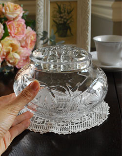 pg-2069 アンティークプレスドグラスの大きさ