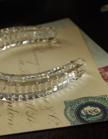 pg-2173 アンティークプレスドグラス アップ