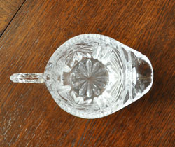 pg-2195 アンティークのプレスドグラス上から