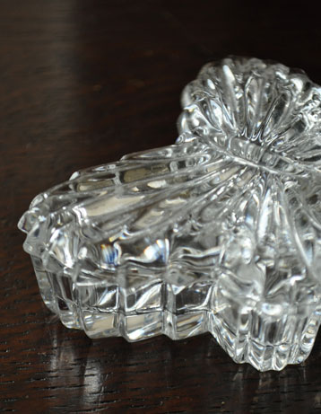 pg-2463 アンティークのプレスドグラス模様