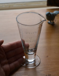 アンティークプレスドグラス