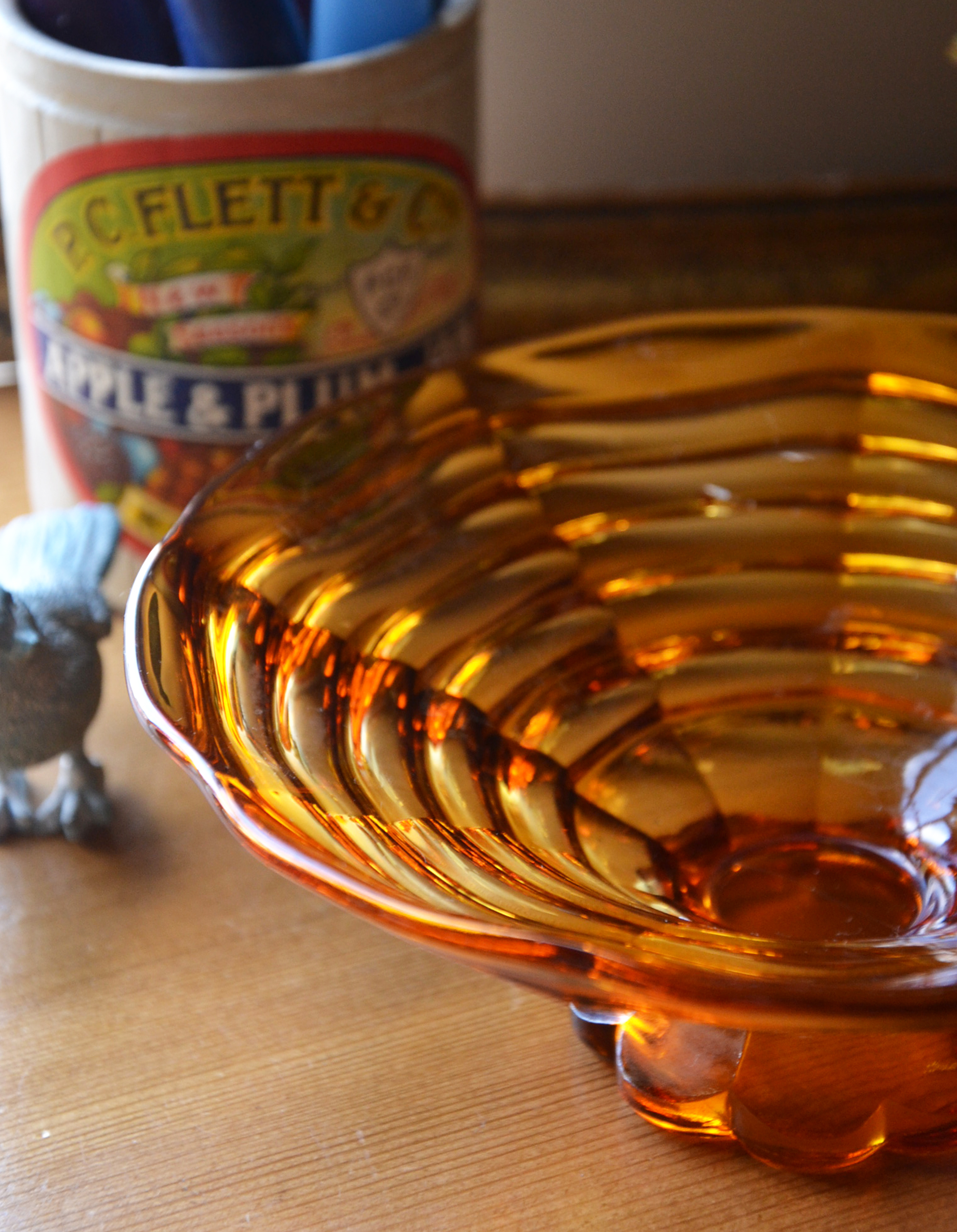アンティークプレスドグラス