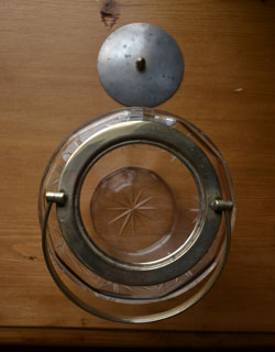 アンティークプレスドグラス