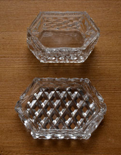 アンティークプレスドグラス