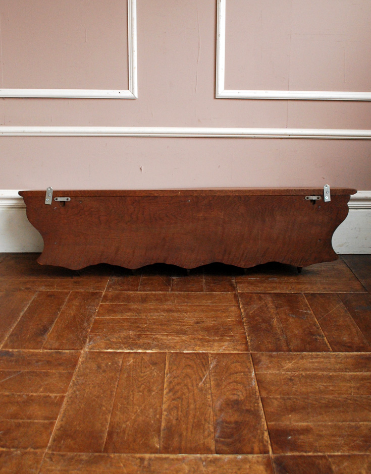 j-1156-f アンティークシェルフ(フック)の後ろ