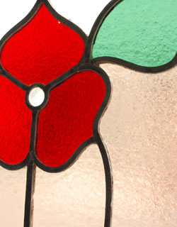 アンティーク雑貨　ハート×赤いお花のアンティーク ステンドグラス。お部屋の挿し色としていかがですか。(g-715)
