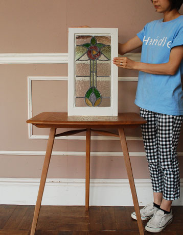 g-796 アンティークステンドグラスのモデル入り