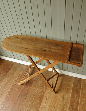 d-834-f アンティークアイロンボード