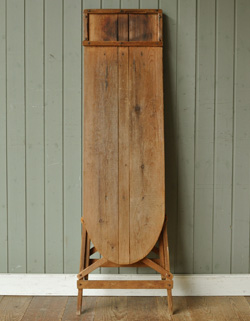 d-834-f アンティークアイロンボード