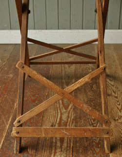 d-834-f アンティークアイロンボード