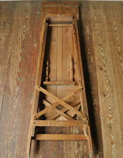 d-834-f アンティークアイロンボード