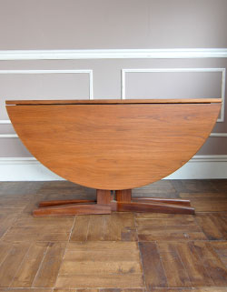 家族で過ごす楽しい時間の中心に！まん丸のドロップリーフテーブル