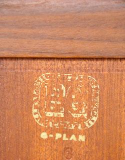 コンパクトにもゆったりにも対応!G-PLANのアンティーク テーブル