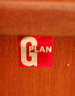 どんなお部屋にもナチュラルに馴染むG-PLANのアンティーク テーブル