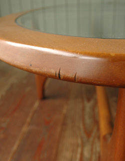 どんなお部屋にもナチュラルに馴染む
アンティーク コーヒーテーブル