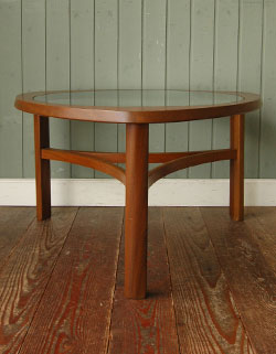 どんなお部屋にもナチュラルに馴染むG-PLANのアンティークコーヒーテーブル