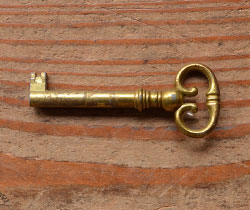 j-1037-f アンティークデスクの鍵