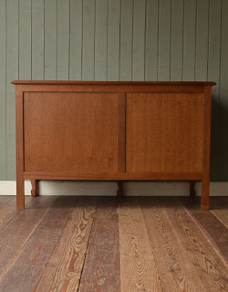 j-1037-f アンティークデスクの後ろ