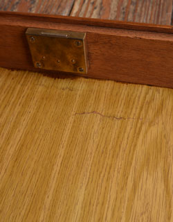 j-1037-f アンティークデスクのキズ