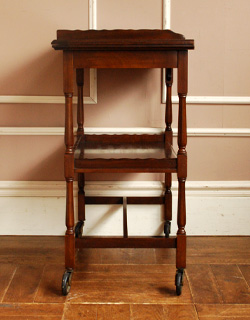 マホガニー材でできたイギリスのアンティーク家具ゲームテーブル(j