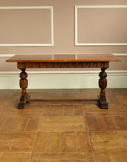 j-1112-f アンティークコーヒーテーブルの正面