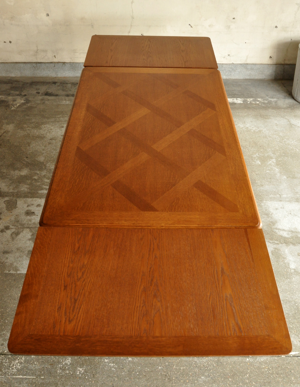 j-1187-f アンティークのダイニングテーブル