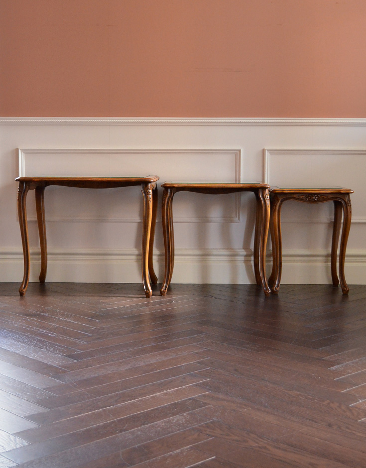 j-1193-f アンティークネストテーブルの装飾