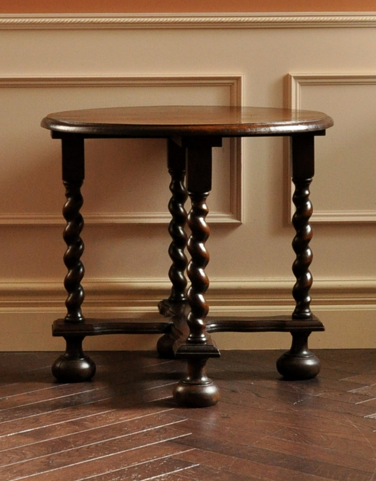 j-1240-f アンティークオケージョナルテーブルの前