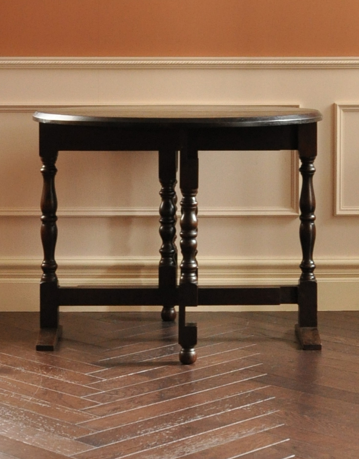 j-1267-f アンティークゲートレッグテーブルの前