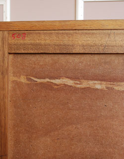 可愛くってガーリーなのに大人っぽい
フランスの小さなナイトテーブル