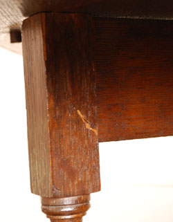 たたんでコンパクトに収納できる
小ぶりのおしゃれサザーランド テーブル