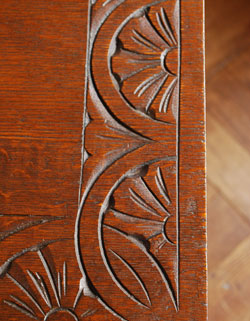 たたんでコンパクトに収納できる
小ぶりのおしゃれサザーランド テーブル