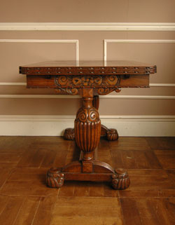 パソコンテーブルからおもてなしまで使い方が広がる多機能アンティークドローリーフテーブル