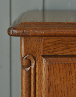 j-666-f アンティークナイトテーブル