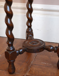 j-670-f アンティークオケージョナルテーブル