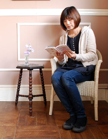 j-674-f アンティークオケージョナルテーブル