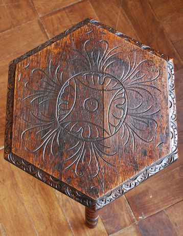 j-674-f アンティークオケージョナルテーブル