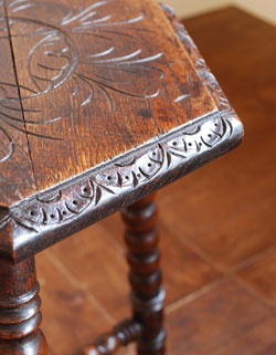 j-674-f アンティークオケージョナルテーブル