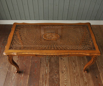 j-683-f アンティークサロンテーブル