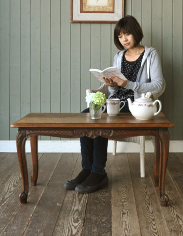 j-686-f アンティークサロンテーブル