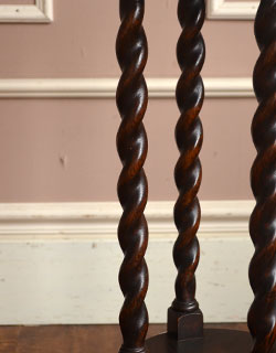 j-802-f アンティークオケージョナルテーブルの脚２